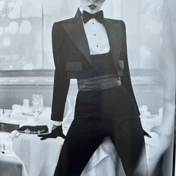 Dare to be bold - Picture 2 of 9